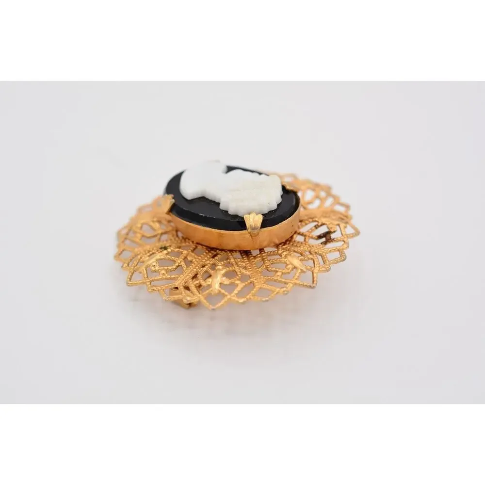 Vintage Cameo Pin Brooch Black White Textured Gold Tone Oval Round 1980s BinAT